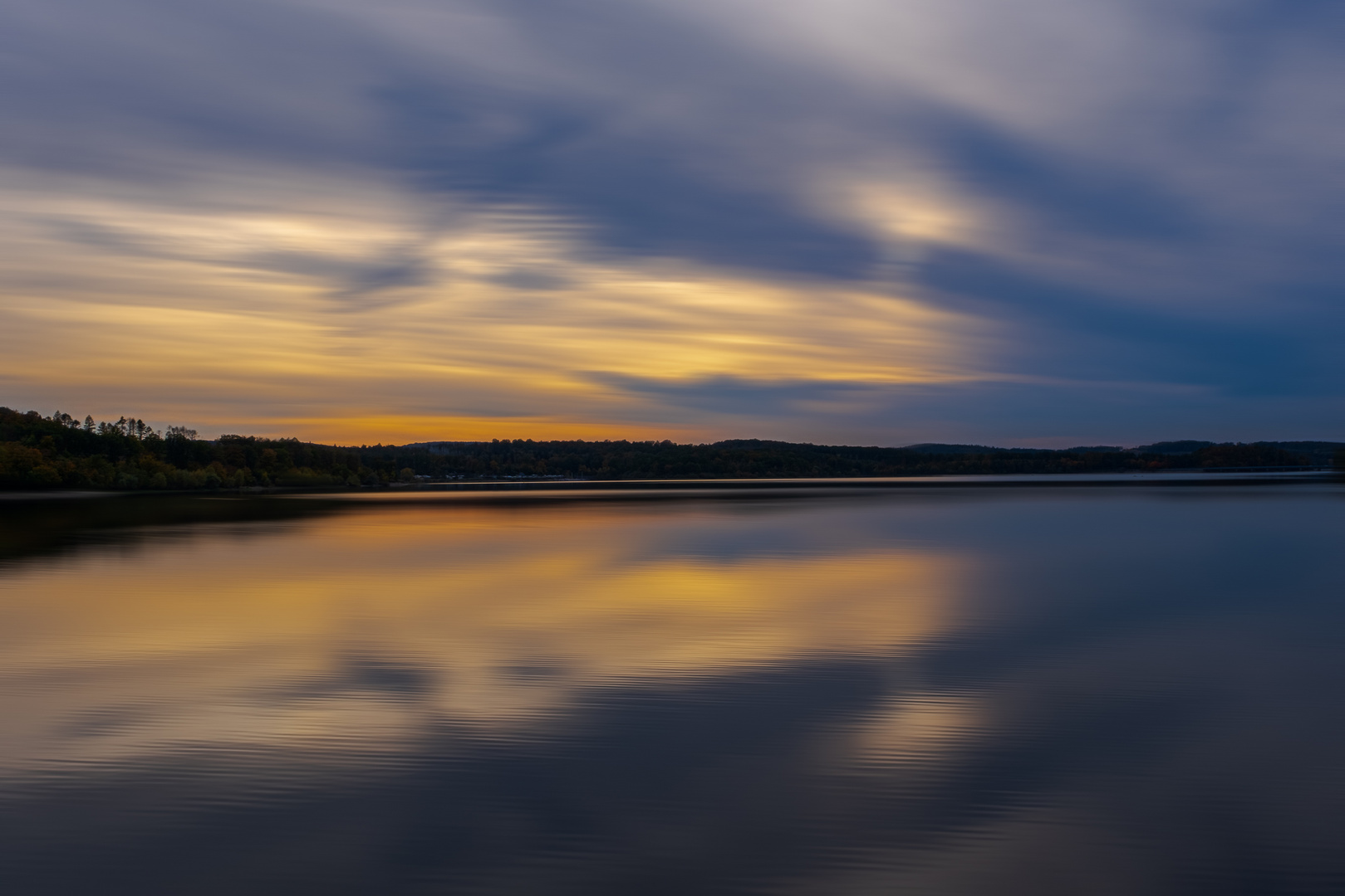 Still ruht der Möhnesee