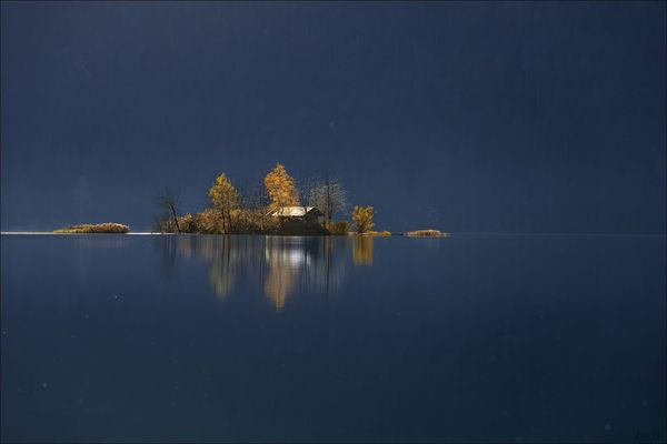 *Still ruht der See*