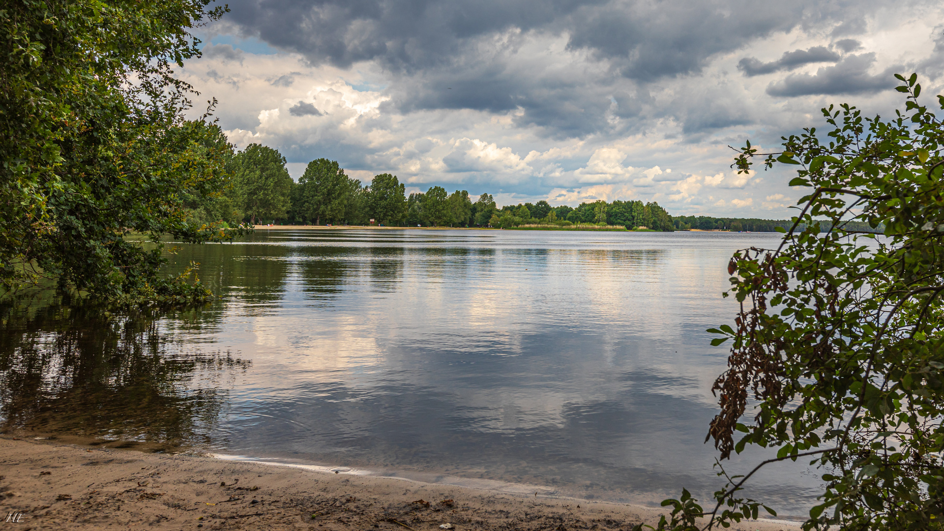 "Still ruht der See"