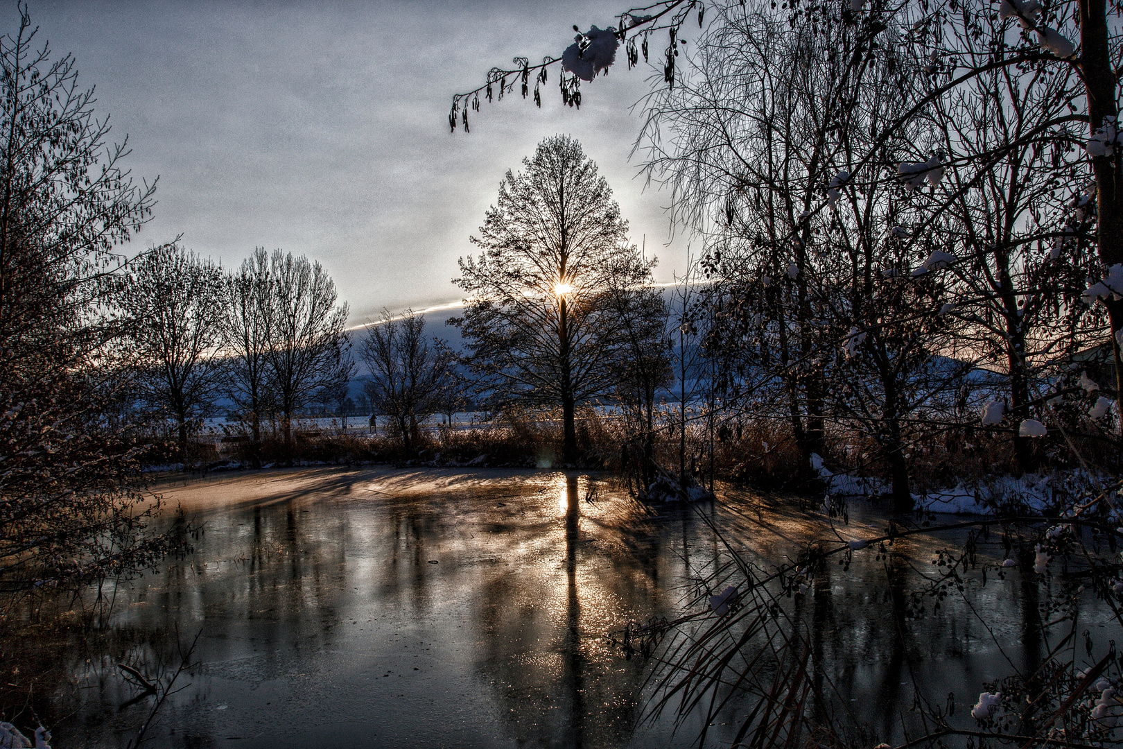 Still und starr ruht der See 