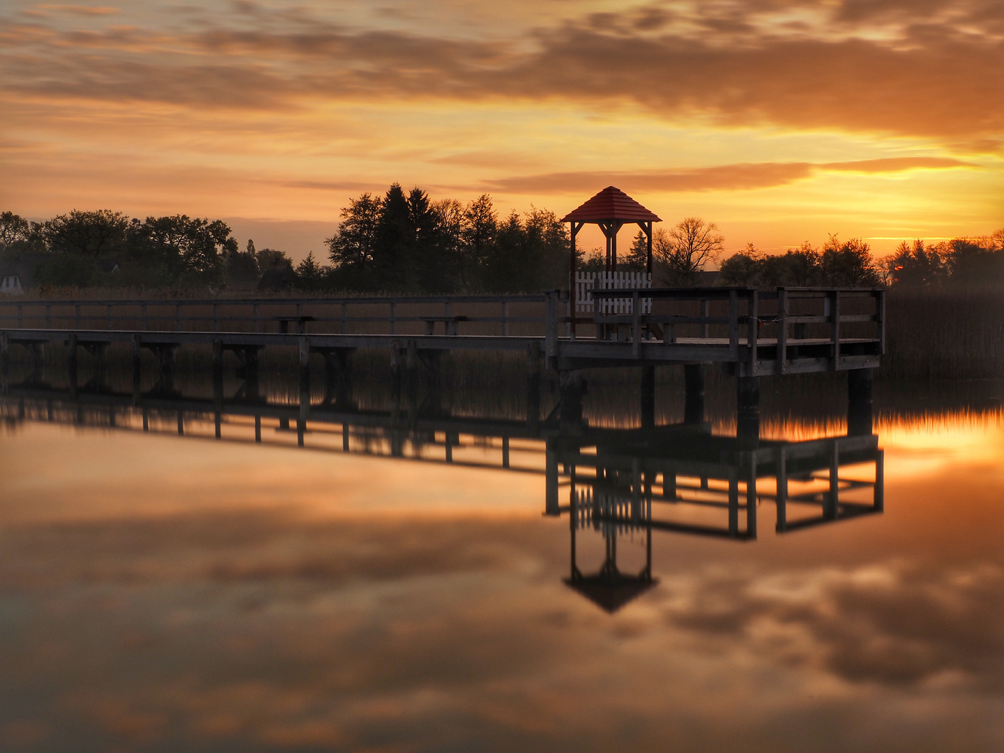 Stille am Hafen in Wieck