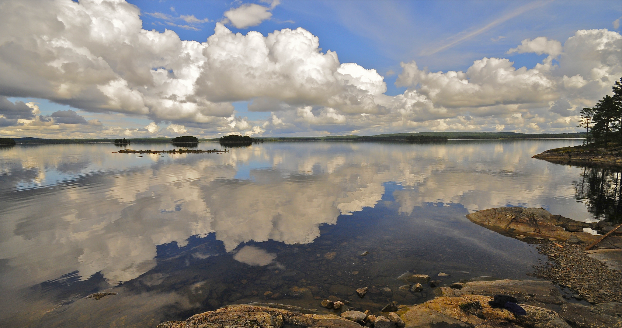 Stille eines nordischen Sees - Lake Foxen / Dalsland / Schweden