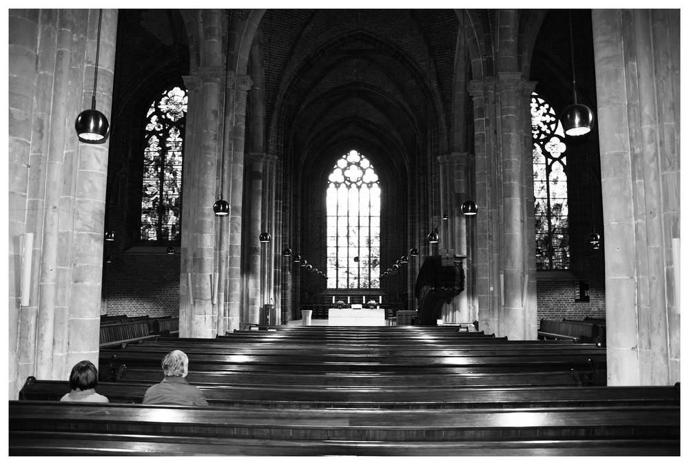 Stille in der Bremer Gedenkkirche