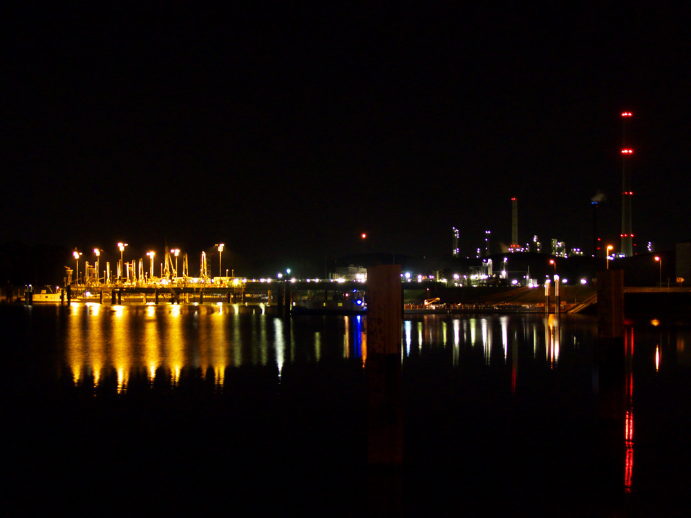 Stille Nacht im Hafen 1