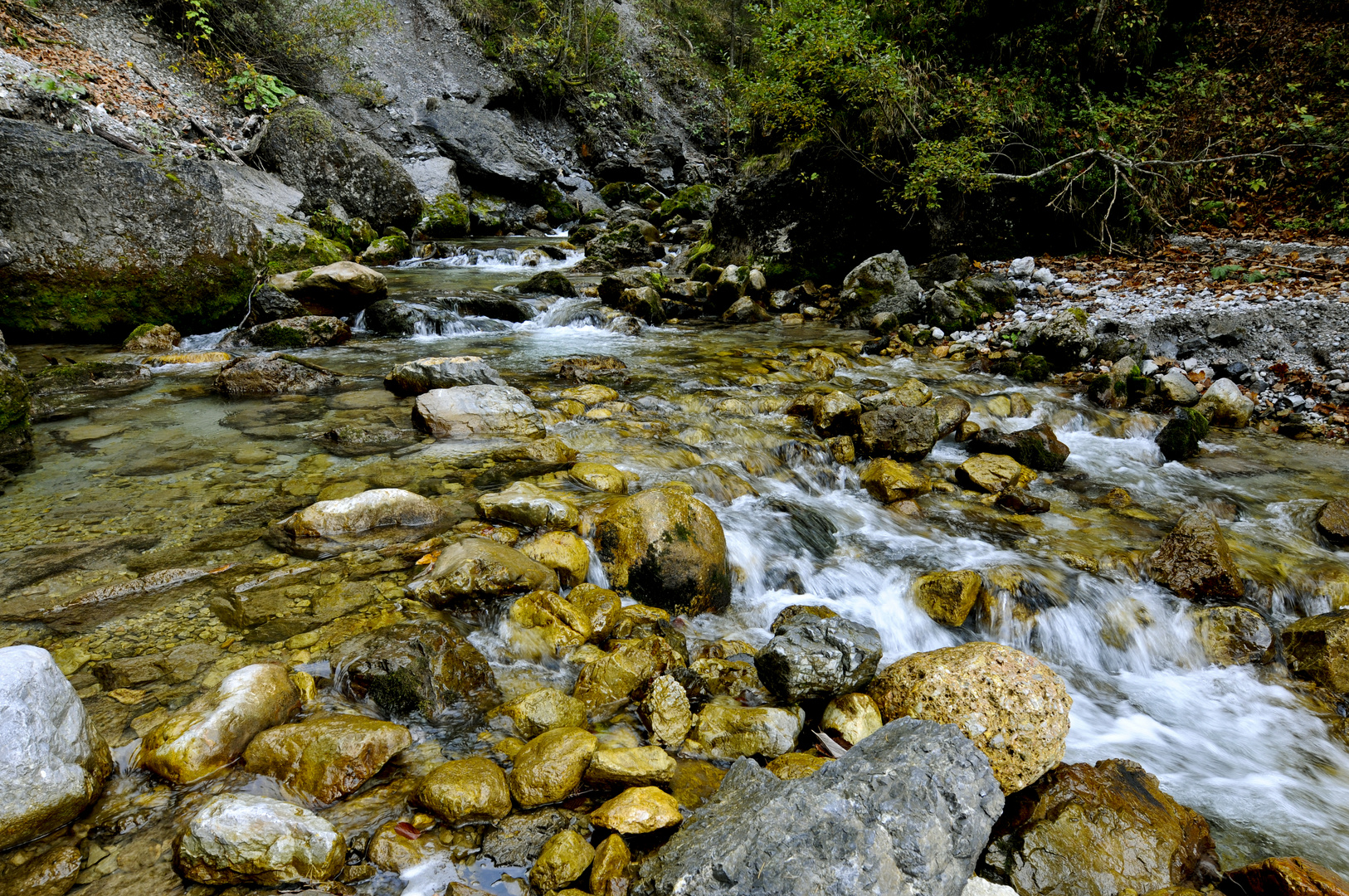 Stille - nur das Rauschen des Wassers