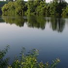 Stille Ufer und ruhiges Wasser