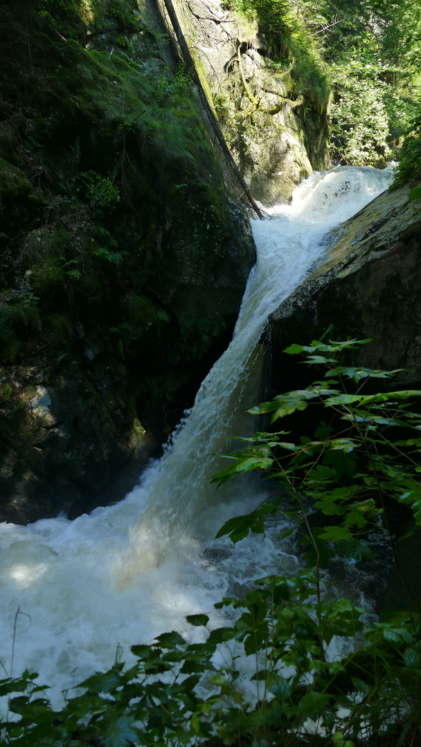 Stillensteinklamm Wasser mit Drall