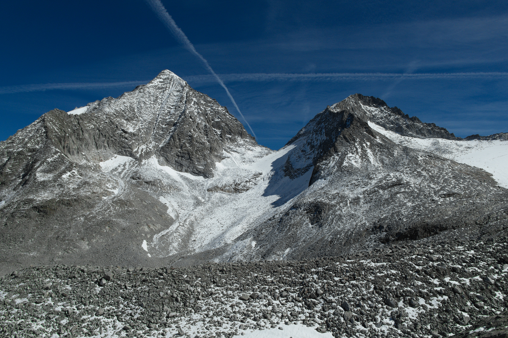 Stiller, großer Berg