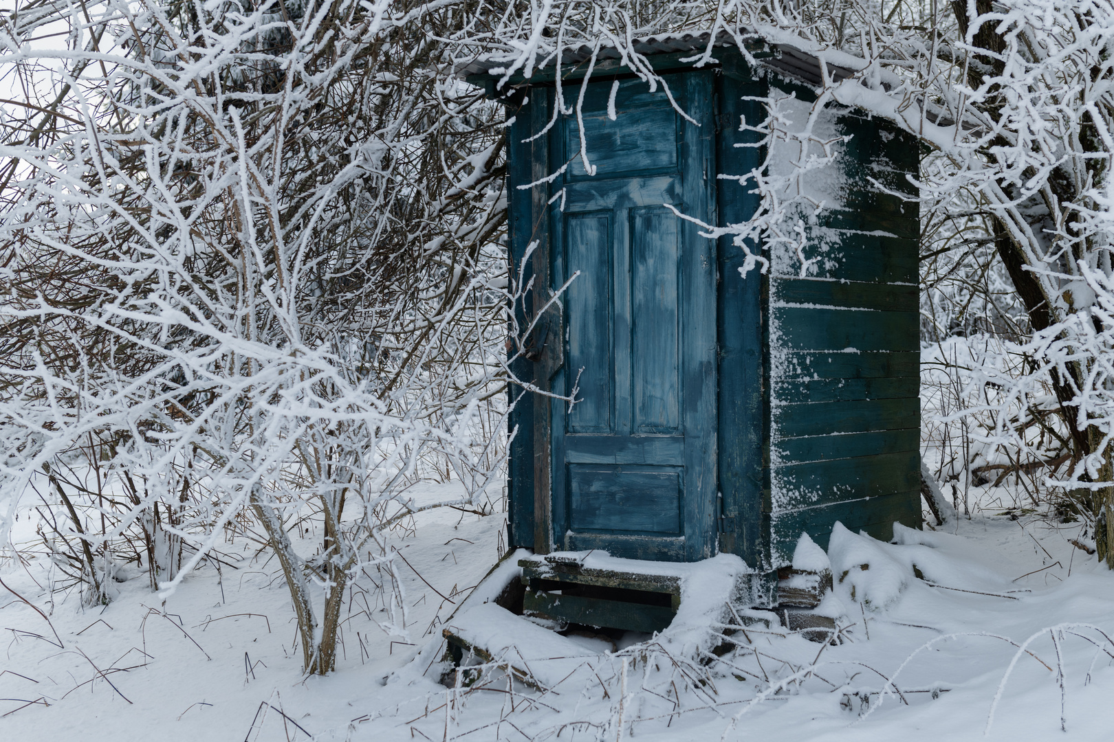 Stilles Örtchen im Schnee