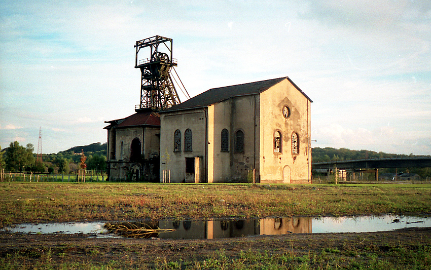 Stillgelegtes Bergwerk, Nord-Lothringen - Ancien Puit en Lorraine du nord, 1995