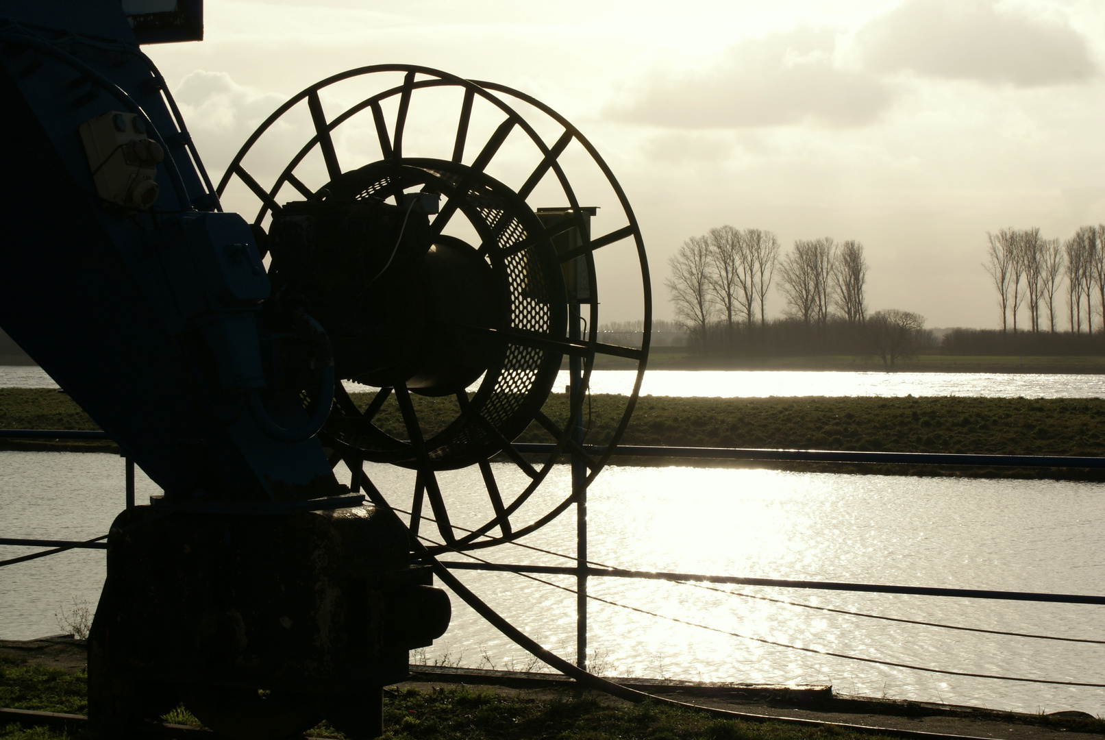 Stillleben am Rhein