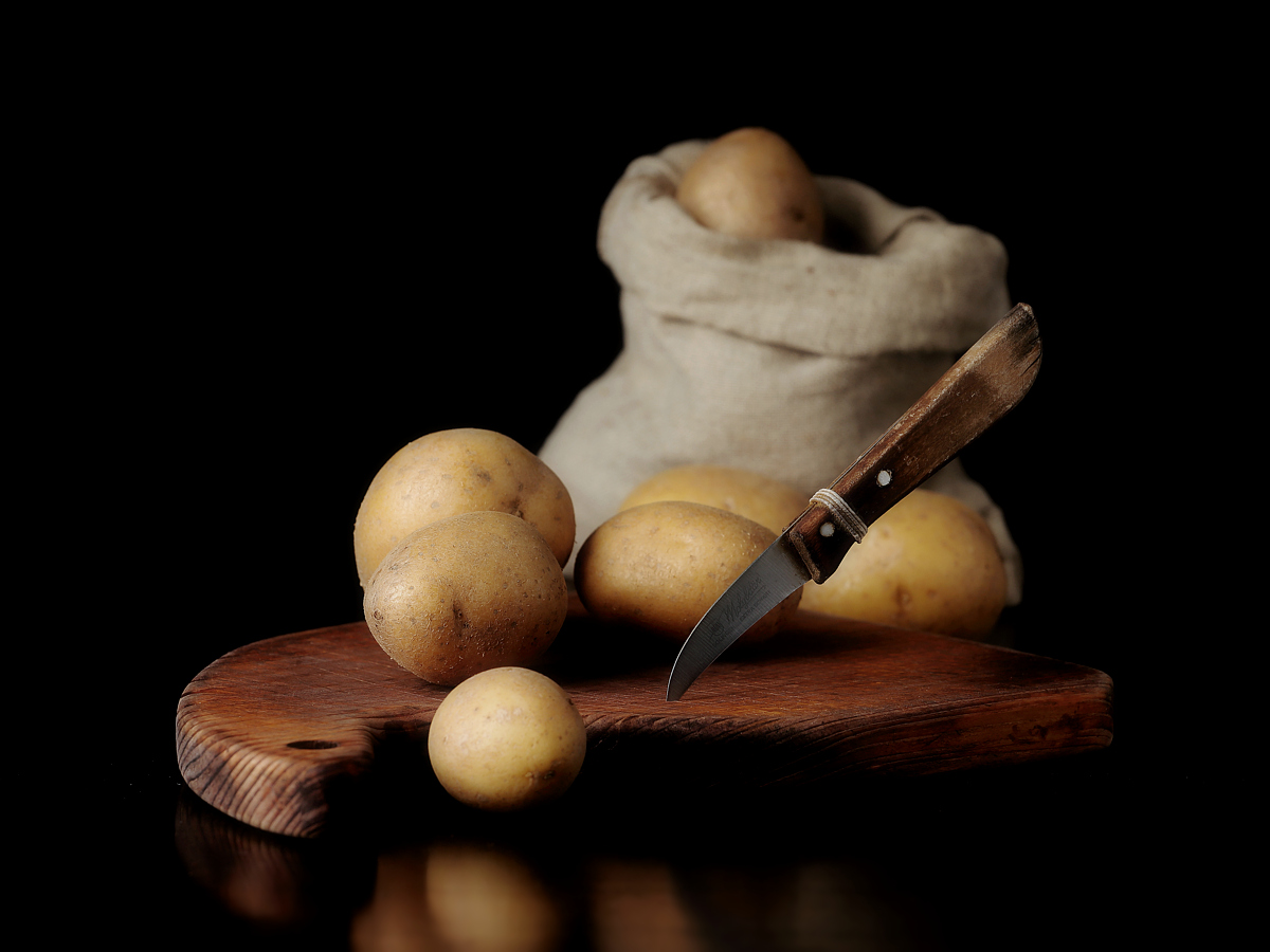 Stillleben mit Kartoffeln