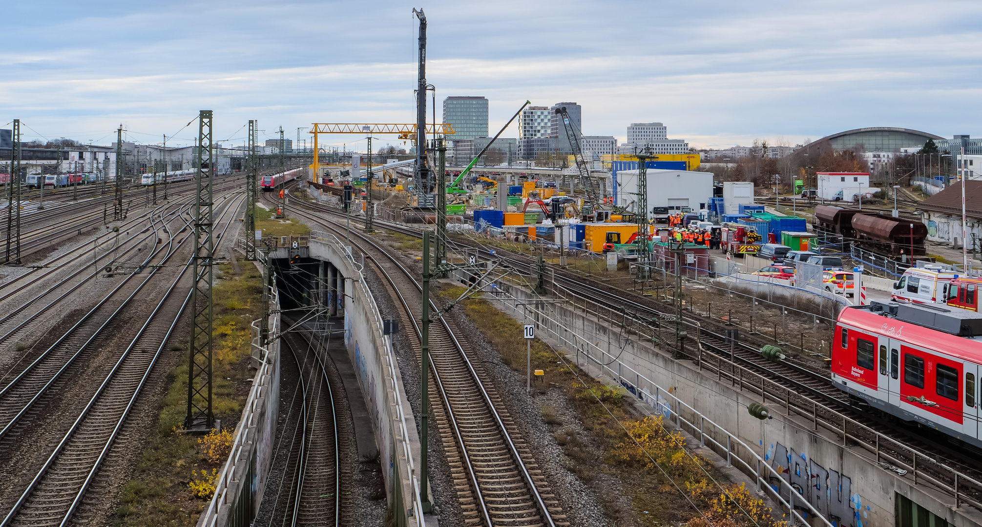 Stillstand nach Bombenexplosion