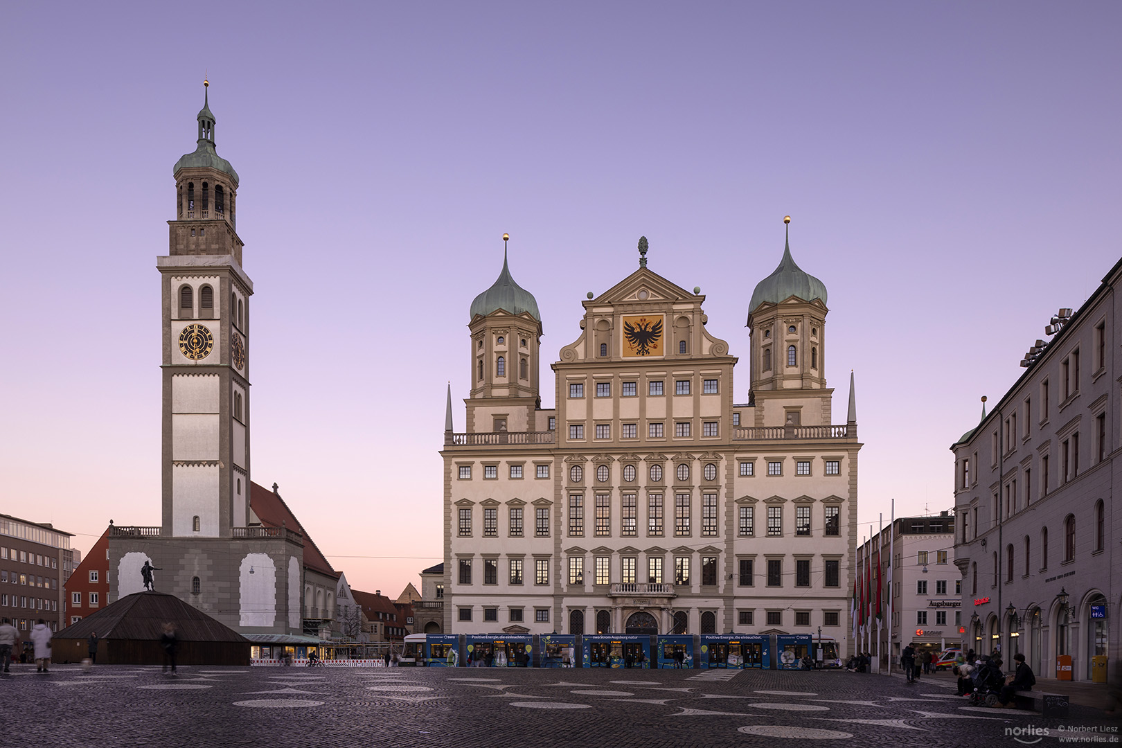 Stimmung am Rathaus