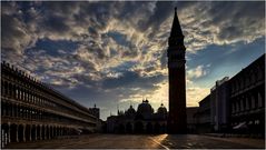 Stimmung in der Früh am Markusplatz im Venedig