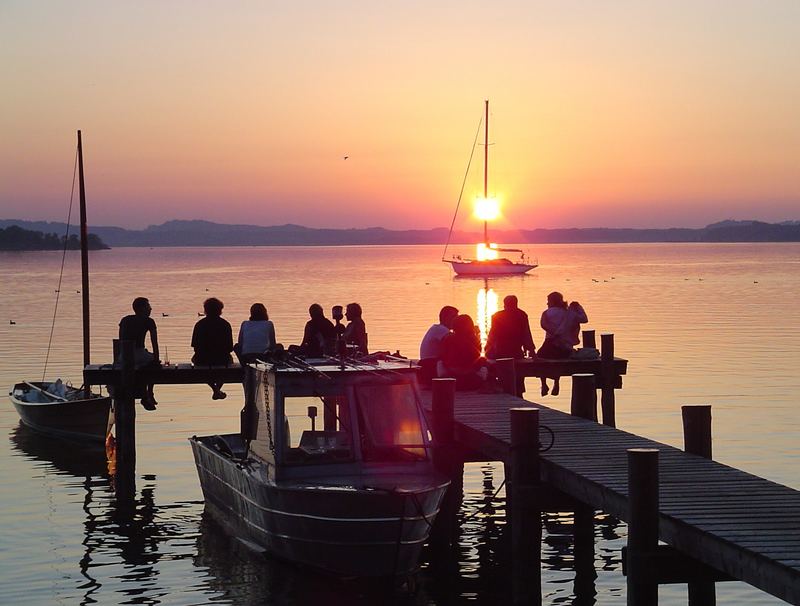 Stimmungsvoller Sonnenuntergang am Chiemsee