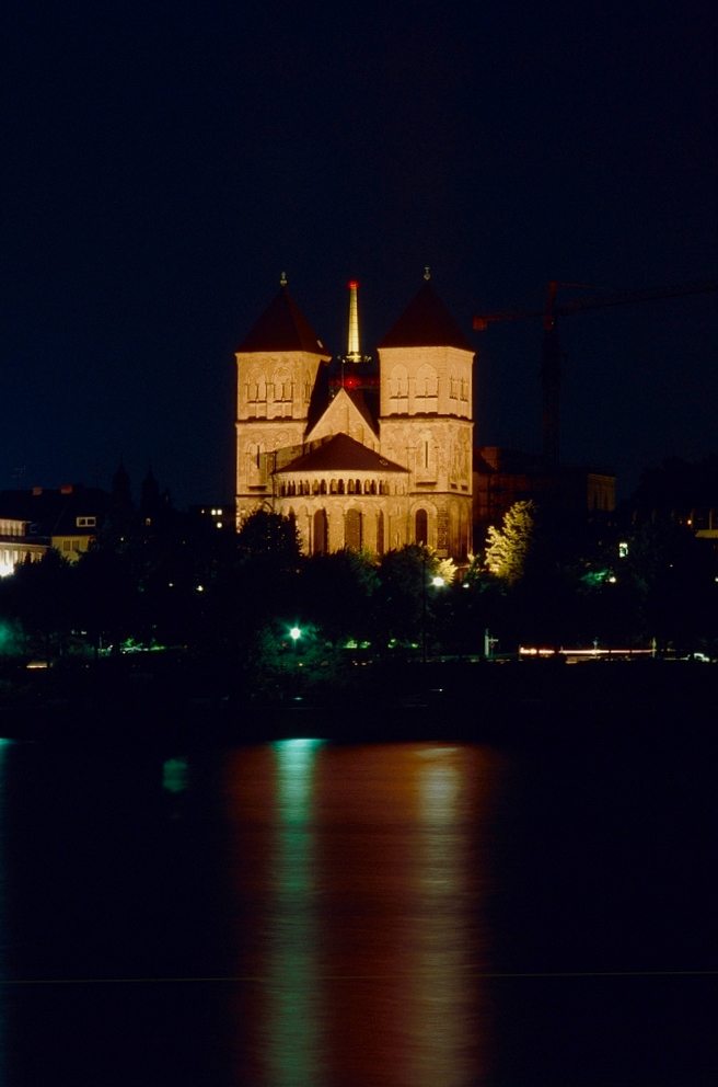 St.Kunibert vom Rheinpark aus fotografiert (1996)(2)