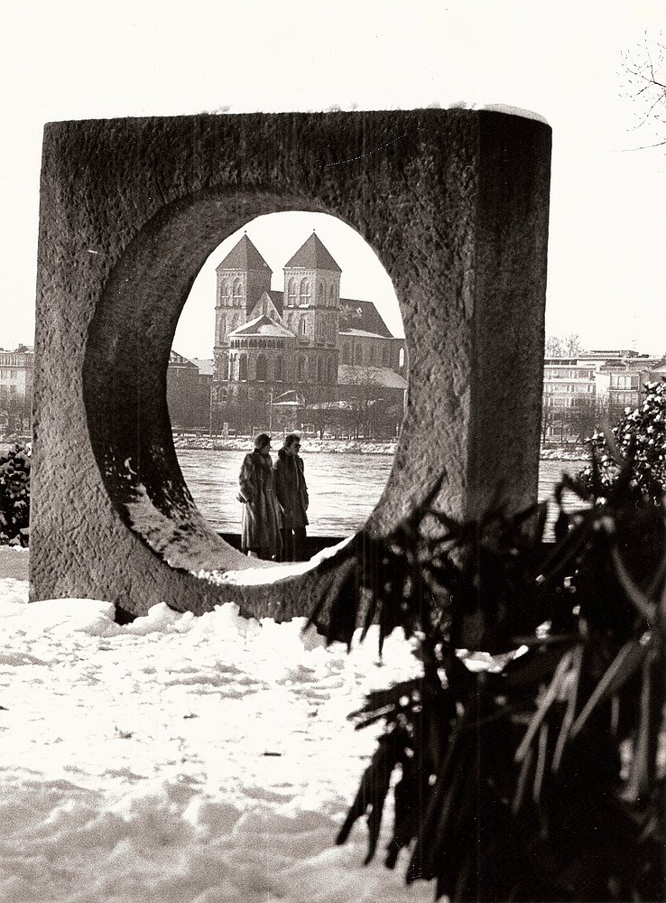 St.Kunibert vom Rheinpark aus fotografiert (Winter 1985)