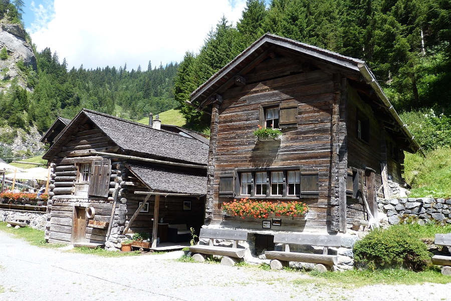 St.Martin im Calfeisental SG 21.Juli 2015 Häuser