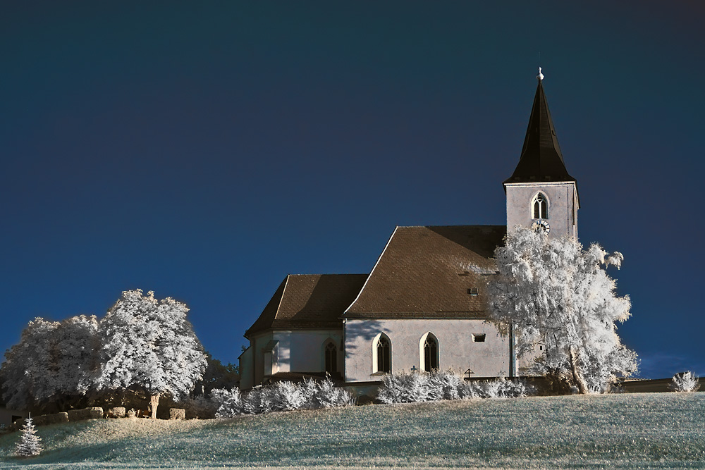 St.Michael im infraroten Abendlicht