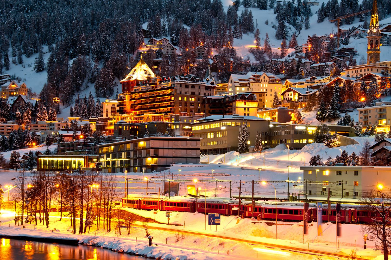 St.Moritz beim eindunkeln