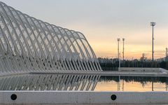 Stoa mit Wasserbecken