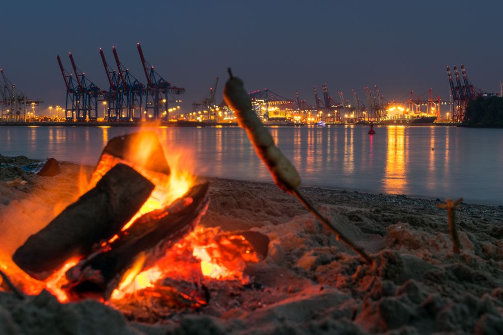 Stockbrot am Elbstrand