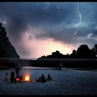 Stockbrot an der Isar