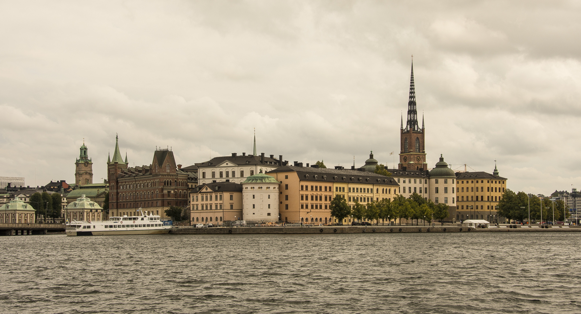 Stockholm - Kungsholmen - Stadshusparken - View on Gambla Stan