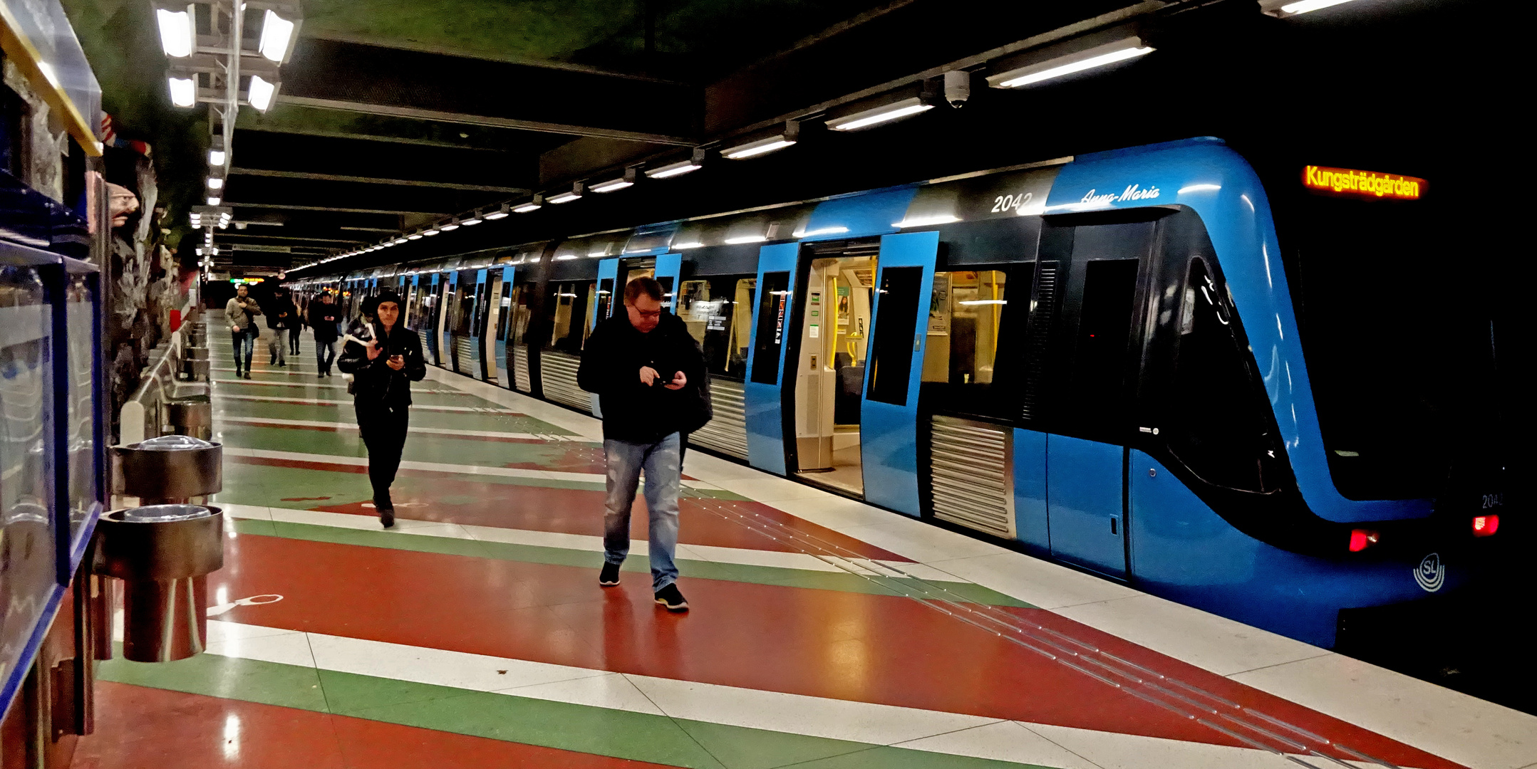 Stockholm, SL U-Bahn am Endpunkt Kungstradgarden