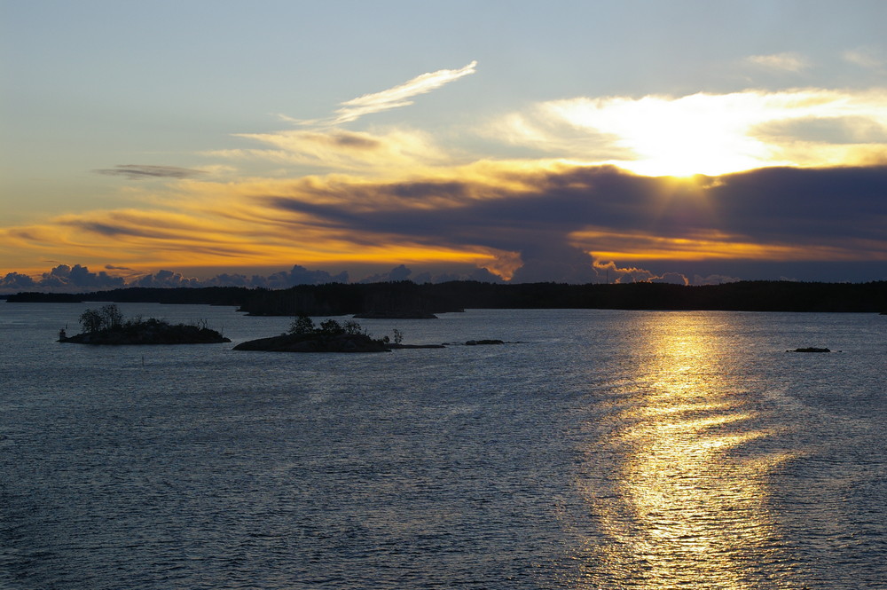 Stockholmer Schären im Morgengrauen