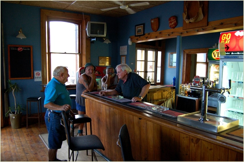 stoic Aussies- inside the PubHotel WestEnd in Port Germein