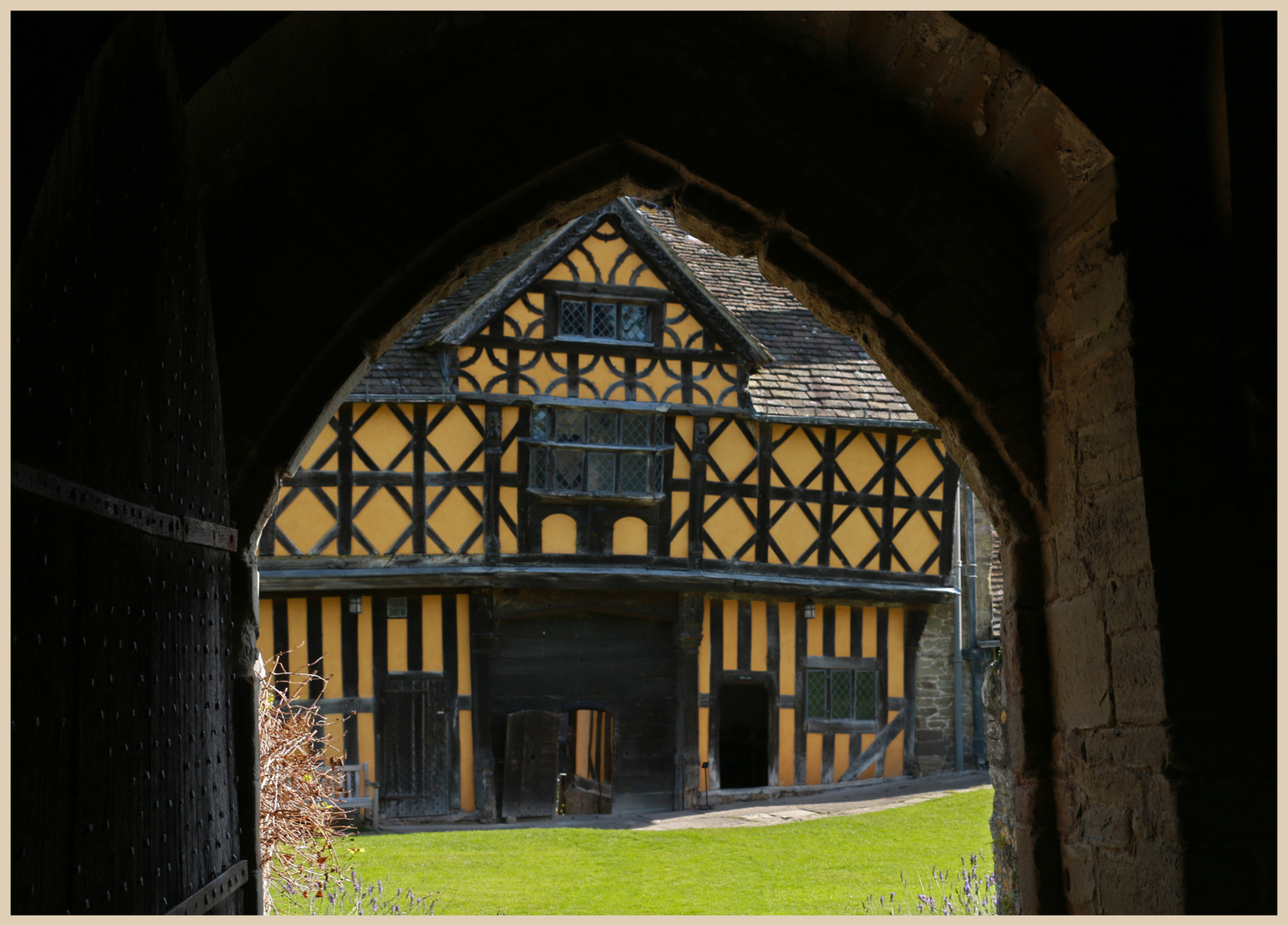 stokesay castle 9