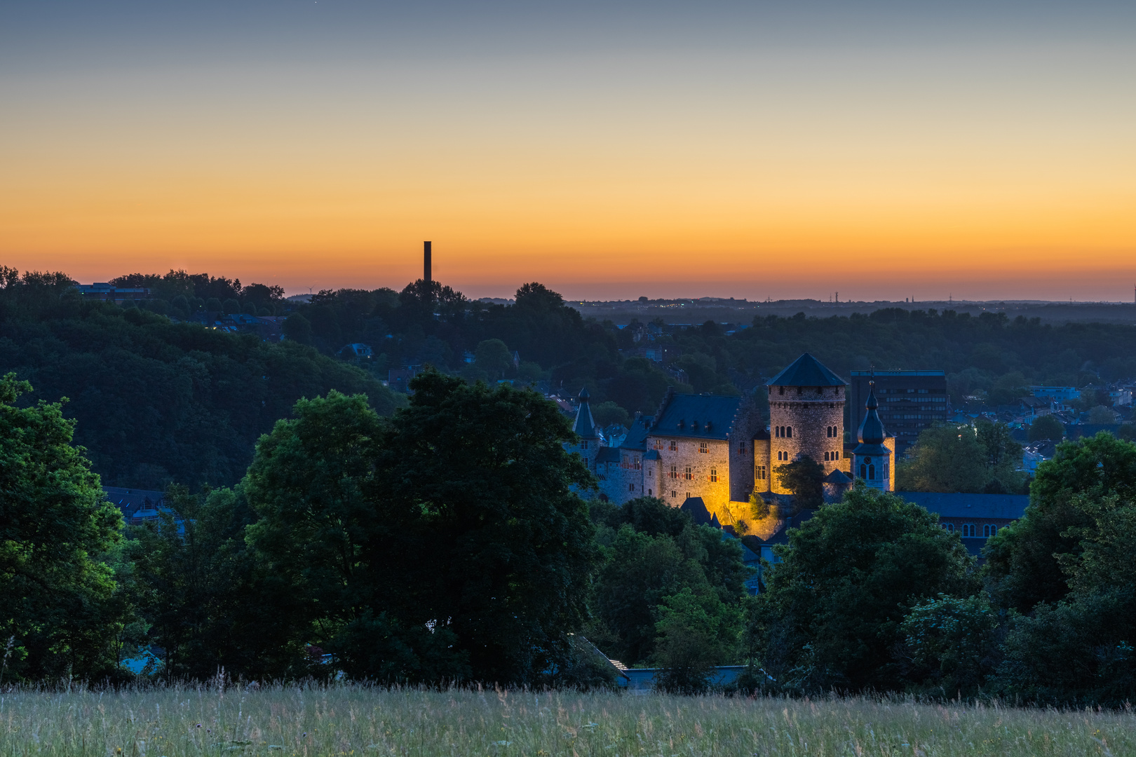 Stolberger Burg im Sonnenuntergang