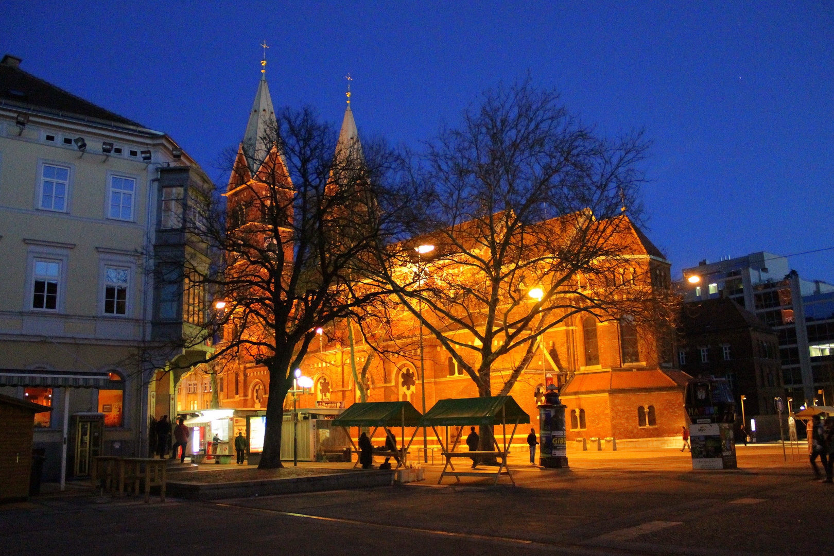 Stolnica by night