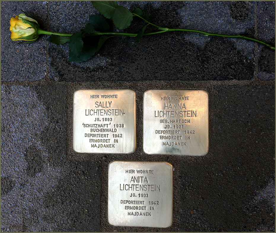 "Stolpersteine"