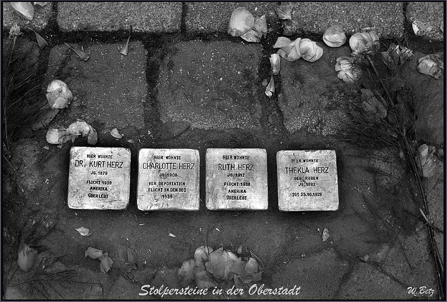 Stolpersteine in der Schwelmer Oberstadt ...