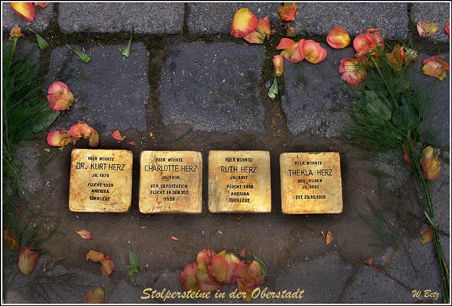 Stolpersteine in der Schwelmer Oberstadt ....