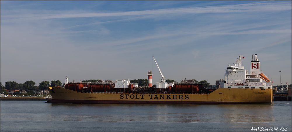 Stolt INNOVATOR, Chemical Tanker. Nieuwe Waterweg,