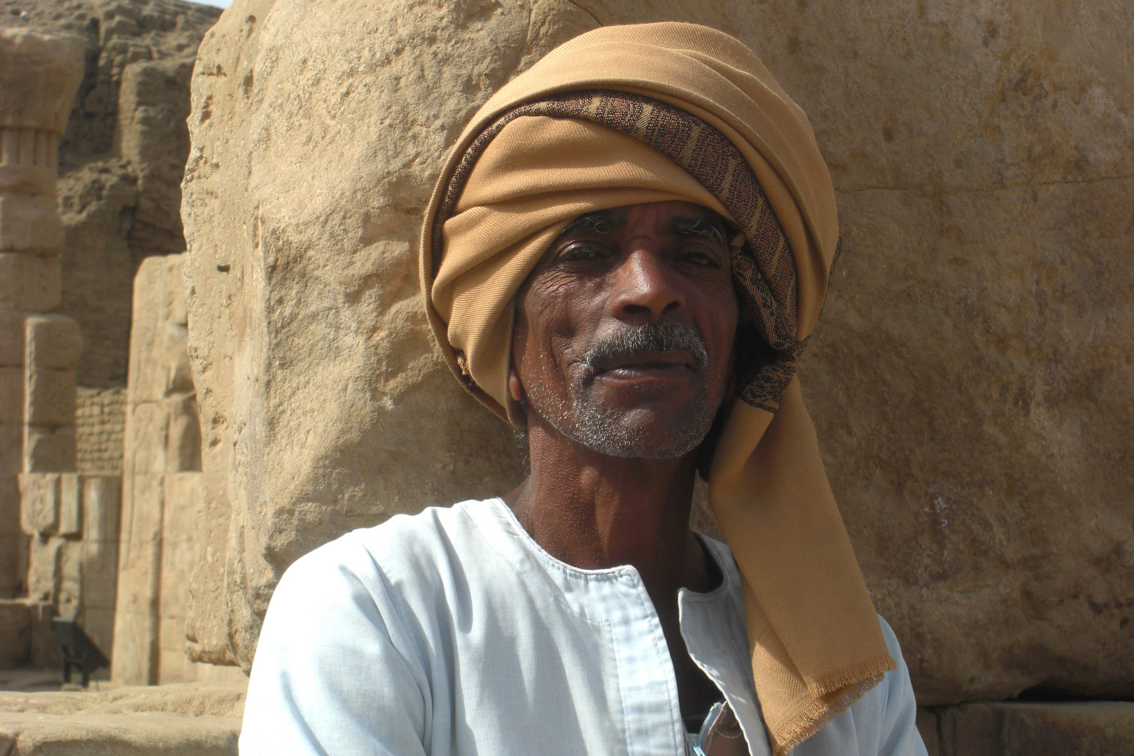 Stolz - Wächter in Edfu