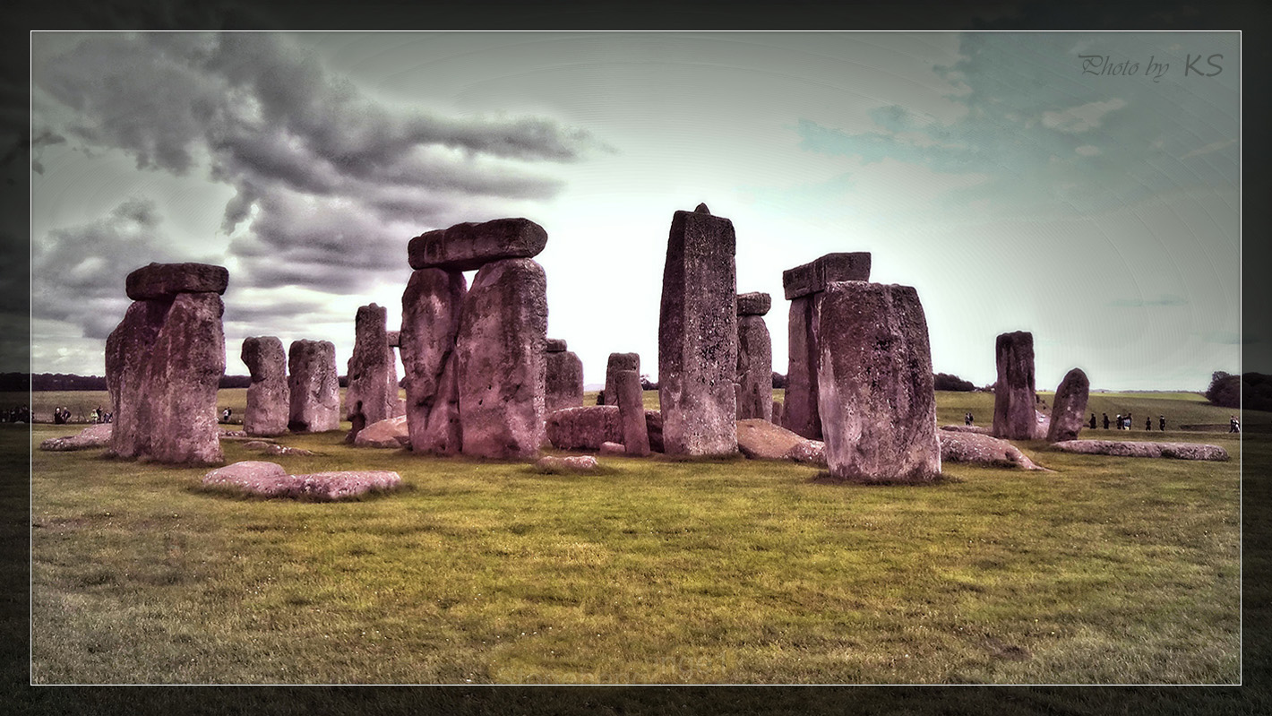 - Stonehenge -