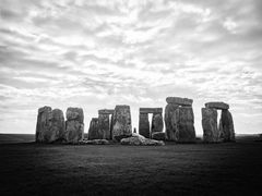 .... stonehenge in s/w ....