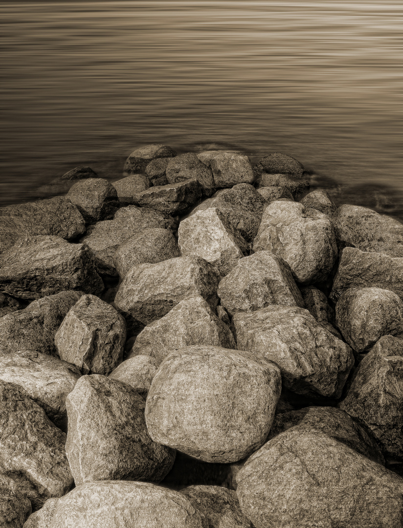 stones & ocean