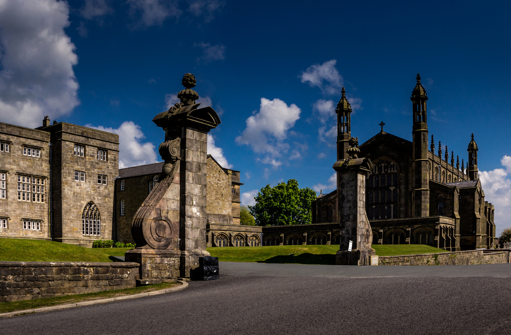 Stoneyhurst College