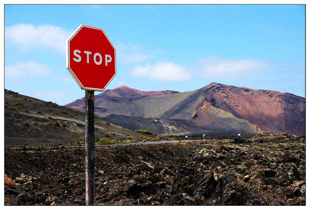 Stop Lava hat Vorfahrt Foto & Bild europe, canary islands die