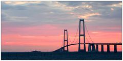 Storebælt-Brücke im Sonnenuntergang