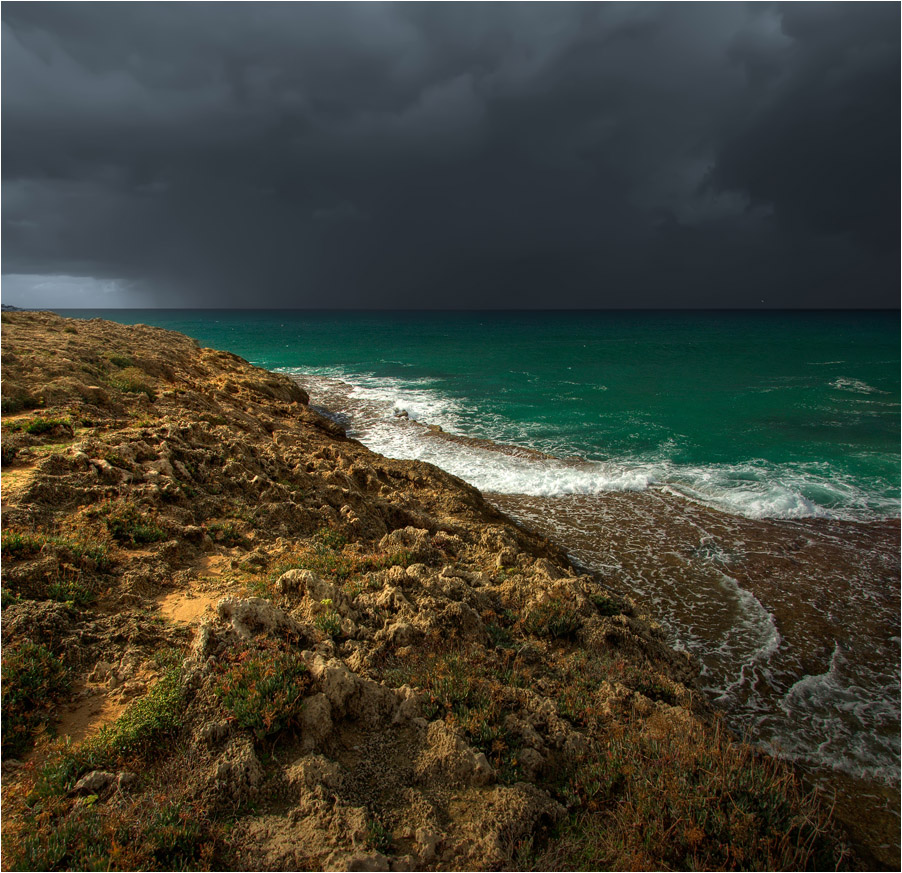 Storm approaches