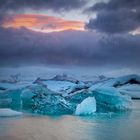 [ ... storm over jökulsàrlon ]