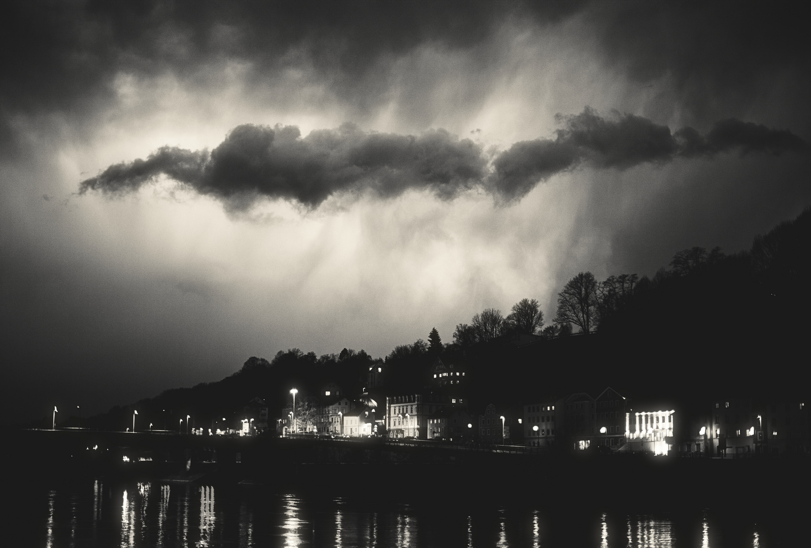 Storm over Passau BW