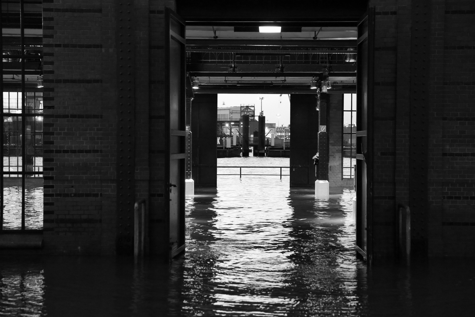 Storm tide, Fischmarkthalle, Hamburg 2015